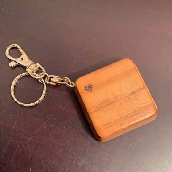 Heart Wood Key Chain Clock - Picture 2 of 3